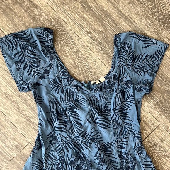 Roxy Capped Sleeve Mini Dress - Picture 2 of 3